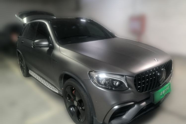 Used Mercedes-Benz GLC 2016 GLC 300 4MATIC Luxury Model Front Right 45 Deg