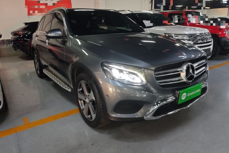 Used Mercedes-Benz GLC 2016 GLC 260 4MATIC Luxury Model Front Right 45 Deg