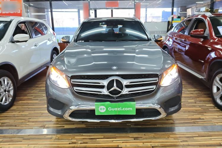 Used Mercedes-Benz GLC 2016 GLC 260 4MATIC Luxury Model Front