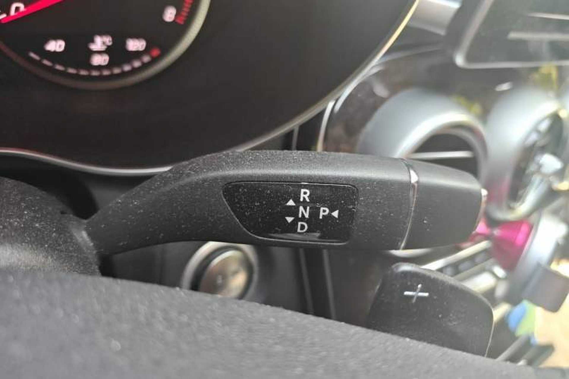 Used Mercedes-Benz GLC 2016 GLC 260 4MATIC Dynamic Edition Gear Lever