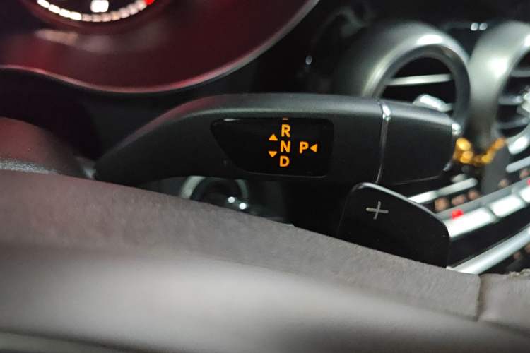Used Mercedes-Benz GLC 2016 GLC 200 4MATIC Gear Lever