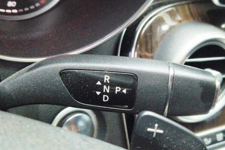 Used Mercedes-Benz GLC 2016 GLC 260 4MATIC Dynamic Edition Gear Lever