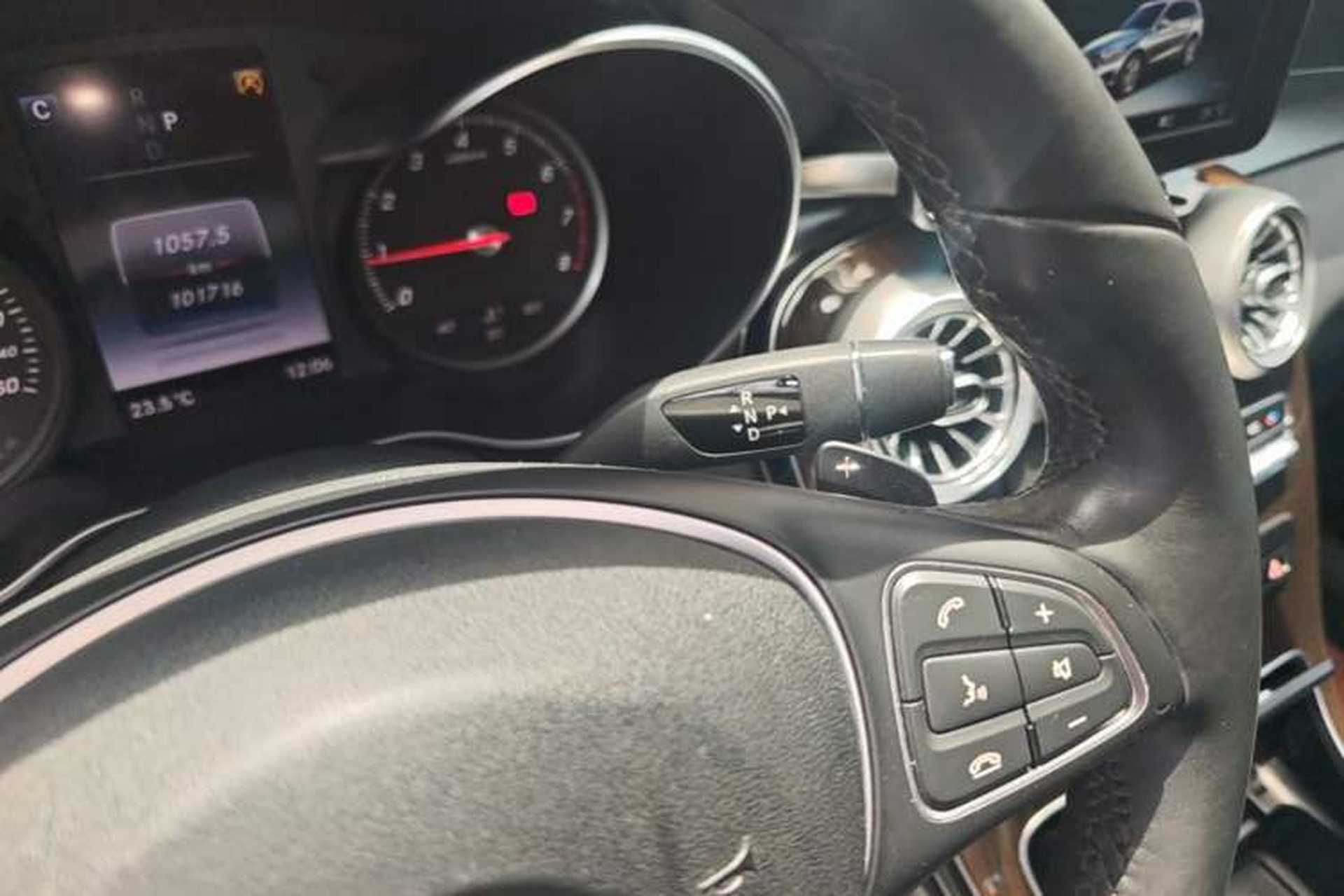 Used Mercedes-Benz GLC 2016 GLC 260 4MATIC Luxury Model Gear Lever