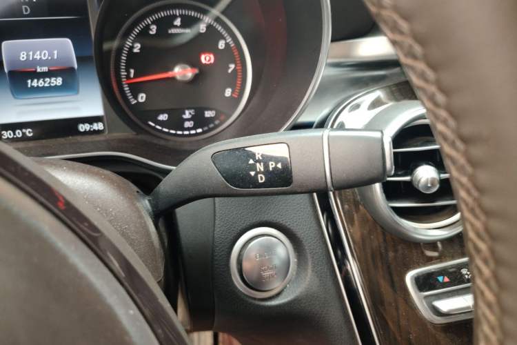 Used Mercedes-Benz GLC 2016 GLC 260 4MATIC Luxury Model Gear Lever