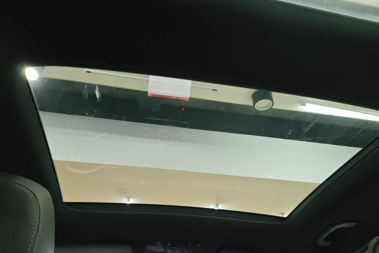 Used Mercedes-Benz GLC 2016 GLC 260 4MATIC Luxury Model Headliner