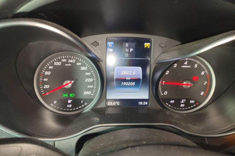 Used Mercedes-Benz GLC 2016 GLC 300 4MATIC Dynamic Model Instrument Cluster
