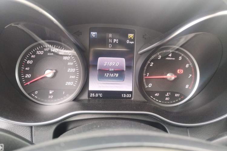Used Mercedes-Benz GLC 2016 GLC 260 4MATIC Luxury Model Instrument Cluster