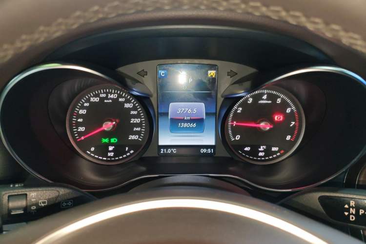Used Mercedes-Benz GLC 2016 GLC 300 4MATIC Dynamic Model Instrument Cluster