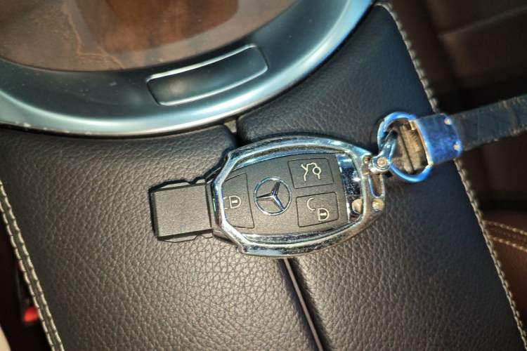 Used Mercedes-Benz GLC 2016 GLC 300 4MATIC Dynamic Model Interior 1