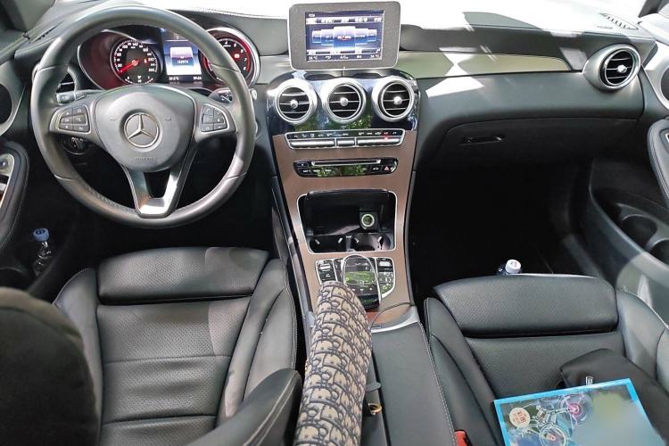 Used Mercedes-Benz GLC 2016 GLC 200 4MATIC Interior 2