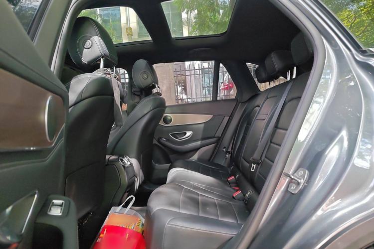Used Mercedes-Benz GLC 2016 GLC 200 4MATIC Interior 4