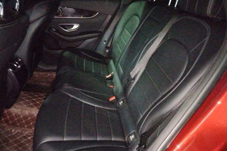 Used Mercedes-Benz GLC 2016 GLC 260 4MATIC Luxury Model Interior 4