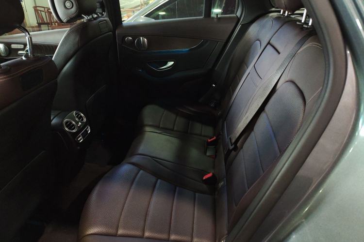 Used Mercedes-Benz GLC 2016 GLC 300 4MATIC Dynamic Model Interior 4