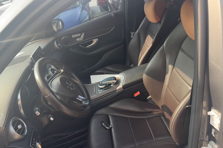 Used Mercedes-Benz GLC 2016 GLC 300 4MATIC Dynamic Model Left Front Seat