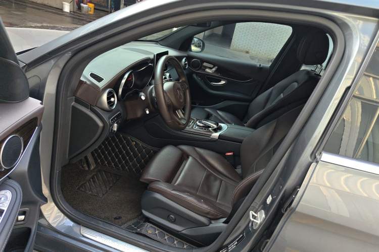 Used Mercedes-Benz GLC 2016 GLC 260 4MATIC Luxury Model Left Front Seat
