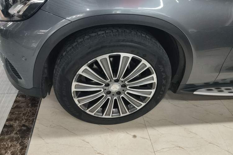 Used Mercedes-Benz GLC 2016 GLC 260 4MATIC Dynamic Edition Left Front Wheel Hub