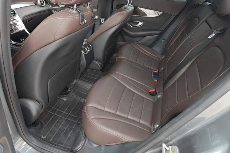 Used Mercedes-Benz GLC 2016 GLC 260 4MATIC Luxury Model Left Rear Seat
