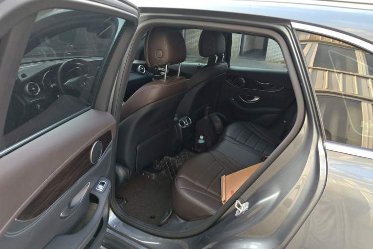 Used Mercedes-Benz GLC 2016 GLC 260 4MATIC Luxury Model Left Rear Seat