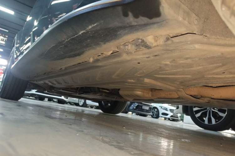 Used Mercedes-Benz GLC 2016 GLC 260 4MATIC Luxury Model Left Side Sill