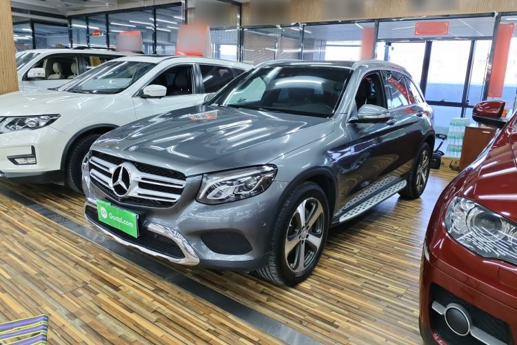 Used Mercedes-Benz GLC 2016 GLC 260 4MATIC Luxury Model Left Side