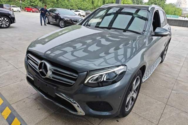 Used Mercedes-Benz GLC 2016 GLC 260 4MATIC Luxury Model