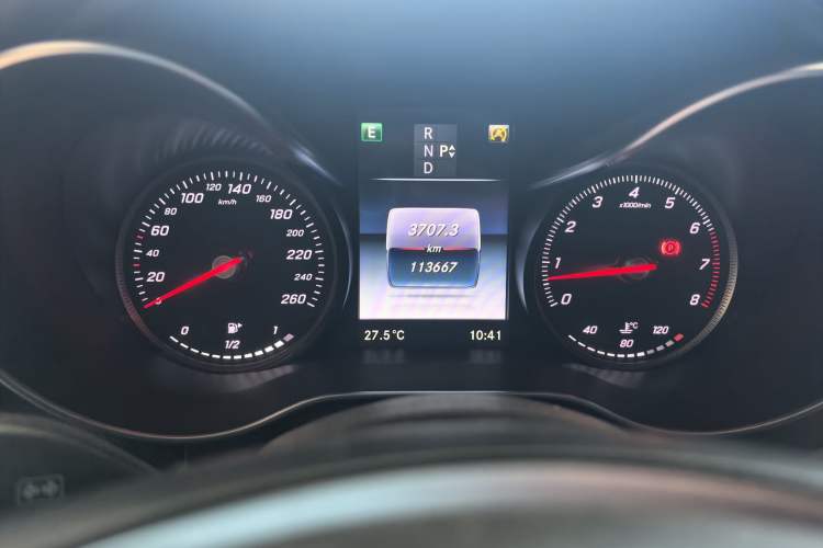 Used Mercedes-Benz GLC 2016 GLC 300 4MATIC Luxury Model Odometer Close Up