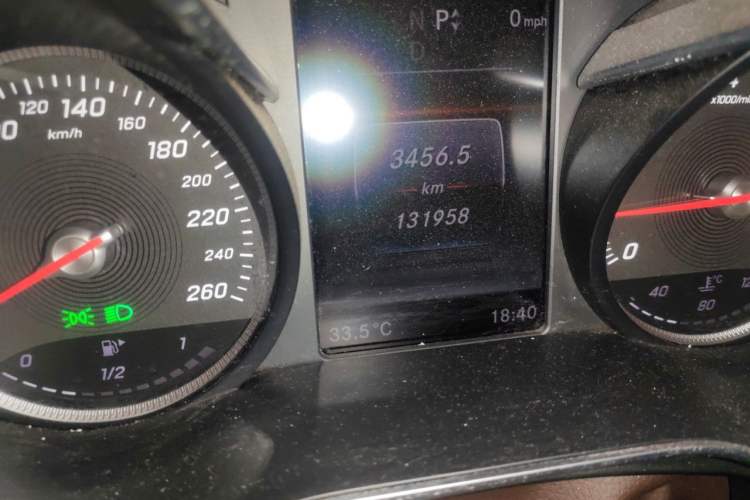 Used Mercedes-Benz GLC 2016 GLC 200 4MATIC Odometer Close Up