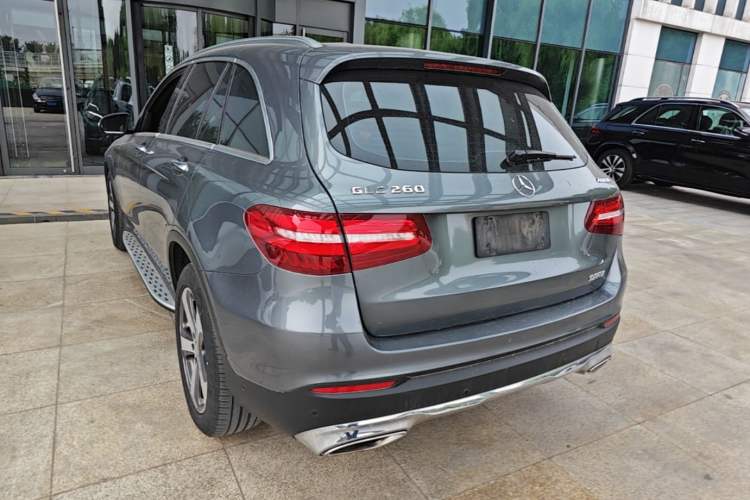 Used Mercedes-Benz GLC 2016 GLC 260 4MATIC Luxury Model Rear Left 45 Deg