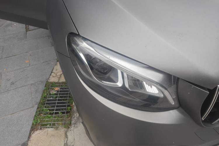 Used Mercedes-Benz GLC 2016 GLC 260 4MATIC Dynamic Edition Right Front Headlight