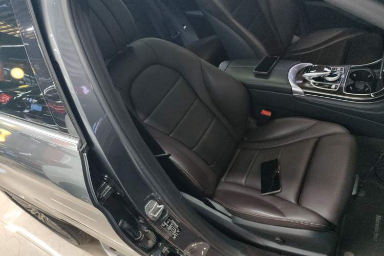 Used Mercedes-Benz GLC 2016 GLC 260 4MATIC Dynamic Edition Right Front Seat