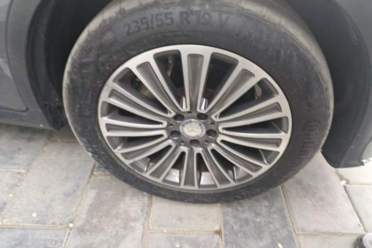 Used Mercedes-Benz GLC 2016 GLC 260 4MATIC Dynamic Edition Right Front Wheel Hub