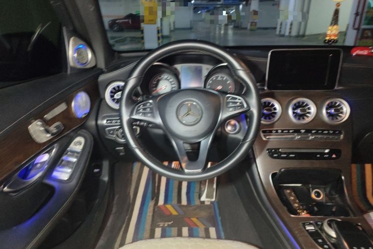 Used Mercedes-Benz GLC 2016 GLC 300 4MATIC Dynamic Model Steering Wheel
