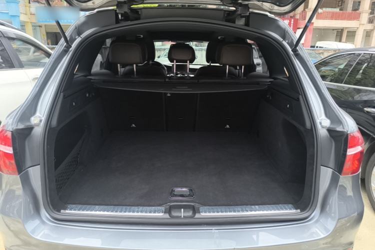 Used Mercedes-Benz GLC 2016 GLC 260 4MATIC Dynamic Edition Trunk