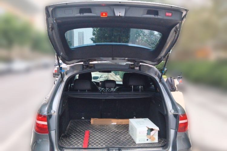 Used Mercedes-Benz GLC 2016 GLC 260 4MATIC Dynamic Edition Trunk