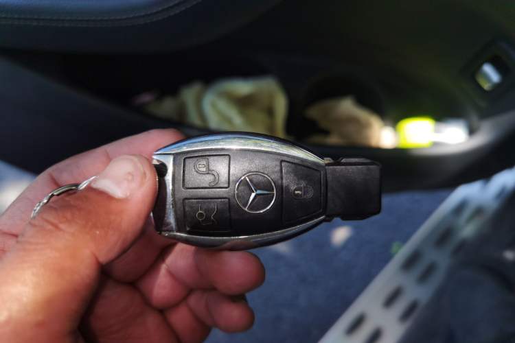 Used Mercedes-Benz GLC 2016 GLC 300 4MATIC Dynamic Model Vehicle Key