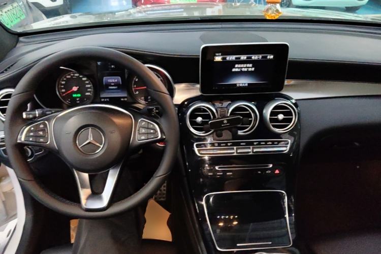 Used Mercedes-Benz GLC 2016 GLC 200 4MATIC Center Console
