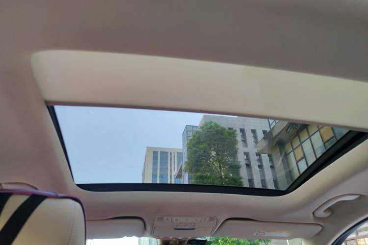 Used Mercedes-Benz GLC 2016 GLC 200 4MATIC Headliner