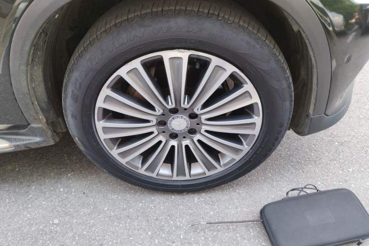 Used Mercedes-Benz GLC 2016 GLC 200 4MATIC Right Front Wheel Hub