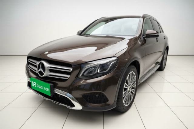 Ojetý Mercedes-Benz GLC 2016 GLC 260 4MATIC Dynamic Edition