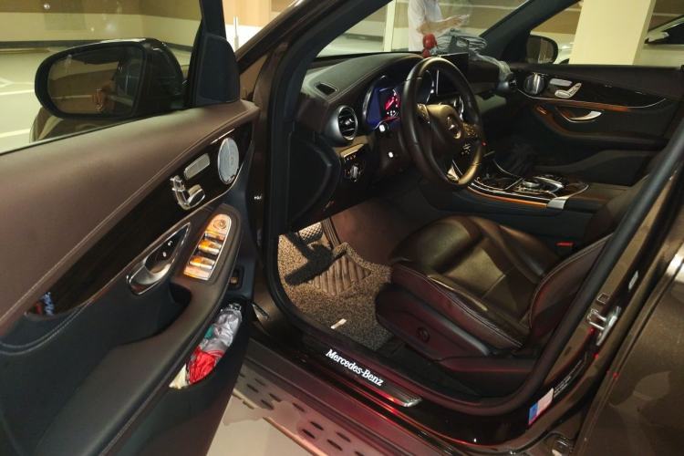 Used Mercedes-Benz GLC 2016 GLC 260 4MATIC Luxury Model Driver Seat