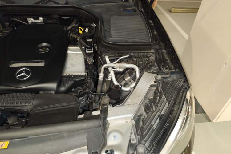Used Mercedes-Benz GLC 2016 GLC 260 4MATIC Luxury Model Engine Bay Left