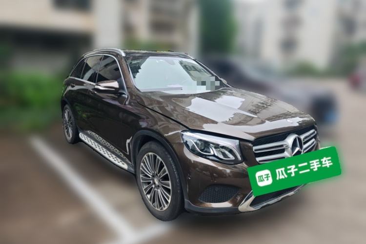 Used Mercedes-Benz GLC 2016 GLC 260 4MATIC Dynamic Edition Front Right 45 Deg