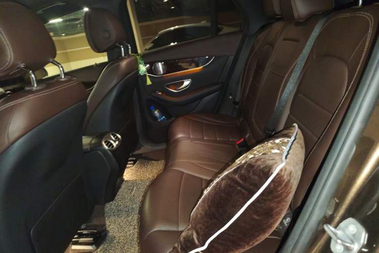 Used Mercedes-Benz GLC 2016 GLC 260 4MATIC Luxury Model Left Rear Seat