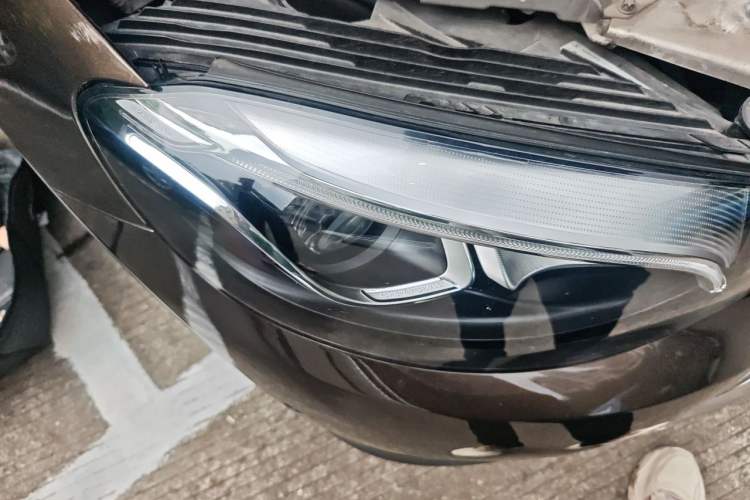 Used Mercedes-Benz GLC 2016 GLC 260 4MATIC Dynamic Edition Right Front Headlight