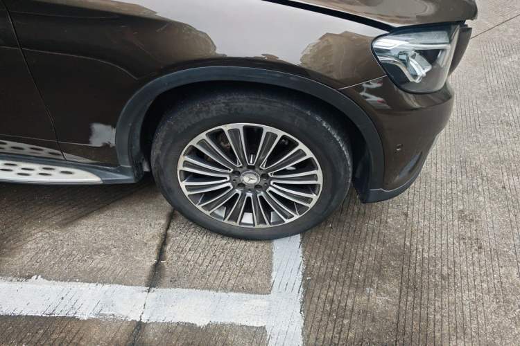 Used Mercedes-Benz GLC 2016 GLC 260 4MATIC Dynamic Edition Right Front Wheel Hub
