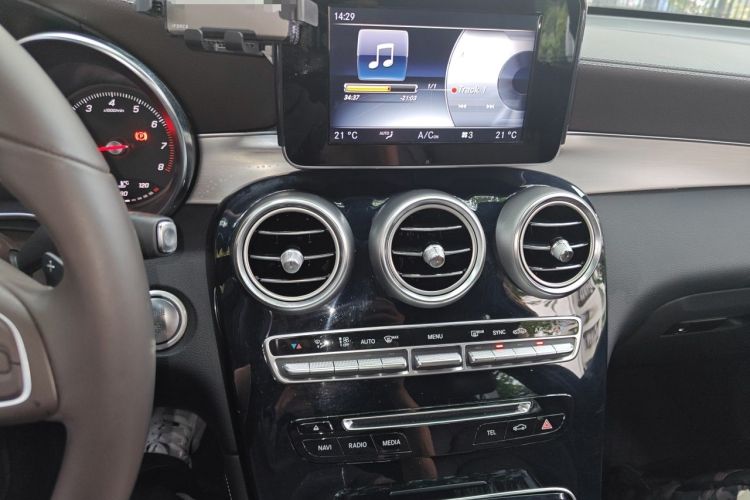 Used Mercedes-Benz GLC 2016 GLC 200 4MATIC Audio And AC Panel