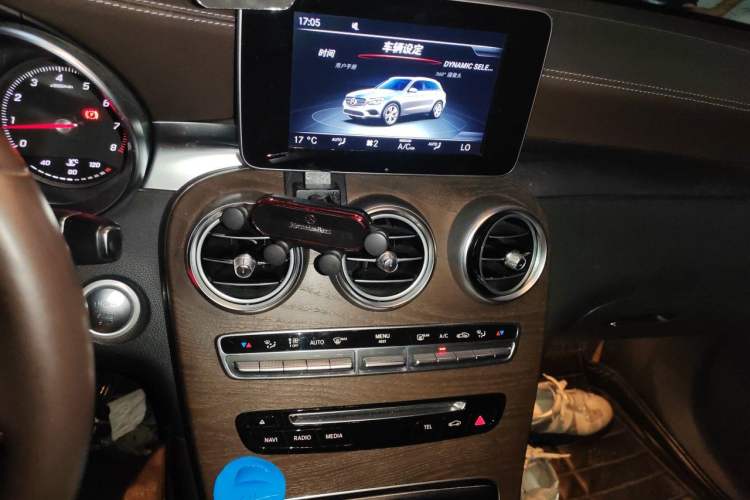 Used Mercedes-Benz GLC 2016 GLC 300 4MATIC Dynamic Model Audio And AC Panel