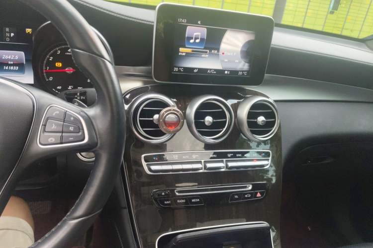 Used Mercedes-Benz GLC 2016 GLC 260 4MATIC Luxury Model Audio And AC Panel