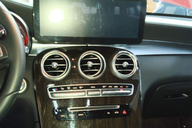 Used Mercedes-Benz GLC 2016 GLC 260 4MATIC Luxury Model Audio And AC Panel