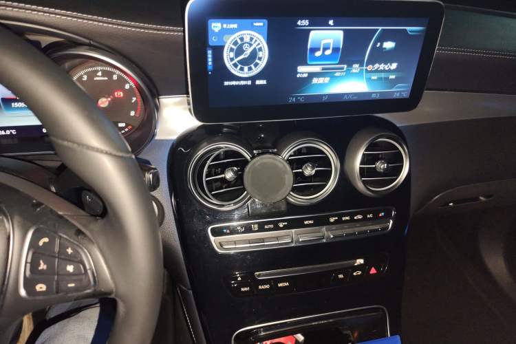 Used Mercedes-Benz GLC 2016 GLC 200 4MATIC Audio And AC Panel